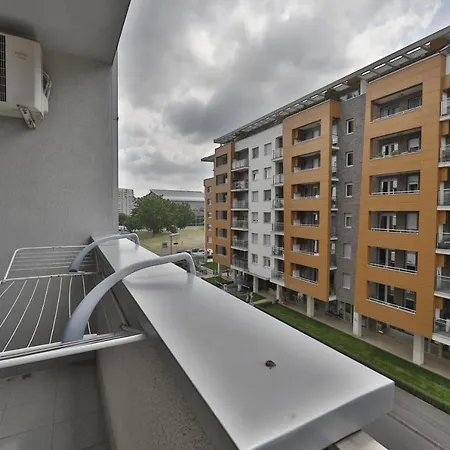 A Blok - One Bedroom Apartment Belgrado Esterno foto
