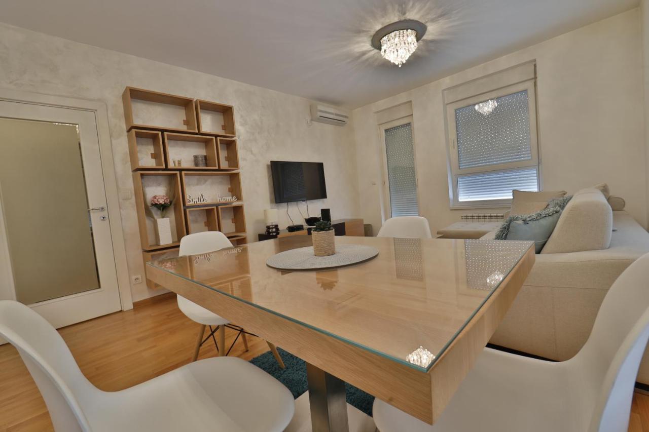 A Blok - One Bedroom Διαμέρισμα